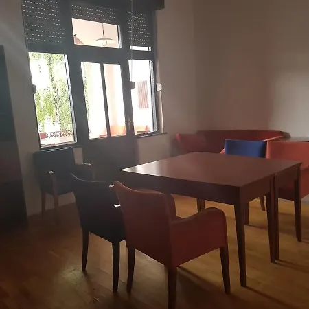 Frantic Monkey I Orjongo Majom Hostel Σίοφοκ
